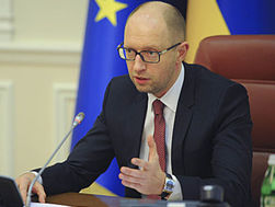 Яценюк исключил принудительное объединение громад в Украине