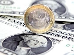 Курс доллара снижается к евро на 0,04% на Форекс в ожидании решения ЕЦБ