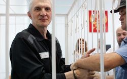 Бизнес-партнер Ходорковского Лебедев выходит на свободу