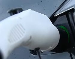 Tesla может инвестировать в производство в Украине