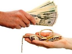 Россияне все больше не выкупают заложенные вещи