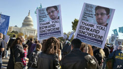 В Америке многие считают Сноудена героем