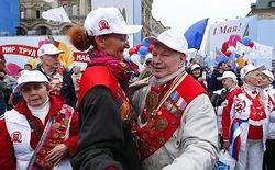 На первомайскую демонстрацию в Москве вышло 140 тысяч человек