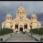 Двое радикалов из захвативших здание полиции в Ереване сдались властям