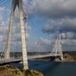 В Стамбуле открыли третий мост через Босфор