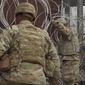 Это вторжение: Трамп разрешил стрелять в мигрантов при прорыве