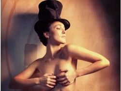 Даша Астафьева выложила свои фото ню в соцсеть