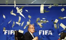 Блаттер пообещал бороться за пост президента ФИФА