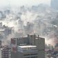 Мехико после землетрясения окутали клубы дыма