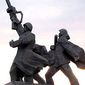 Рижане против сноса памятника советским солдатам