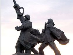 Рижане против сноса памятника советским солдатам