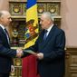 С новым премьером стабильности в Молдове не прибавилось