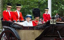 Английская королева Елизавета II несказанно разбогатела