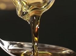 Медики рассказали о пользе рыбьего жира