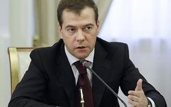 В Украине тектонический разлом общества – премьер РФ Медведев 