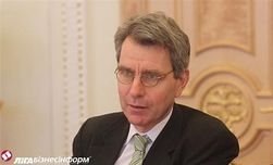 В Луганск привезли российские рубли и паспорта