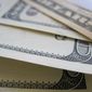 Курс доллара США растет к мировым валютам на фоне статистики по розничным продажам в США