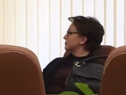 В РФ министр рассказала о прелестях жизни на МРОТ и была уволена