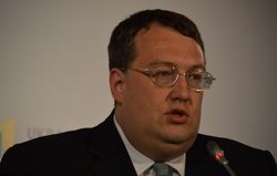Наемников из России завлекают в Донбасс деньгами и пропагандой – Геращенко