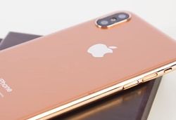 iPhone 8 получит зеркальную заднюю панель – СМИ
