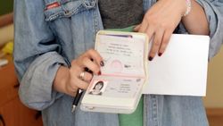 Коммунисты России предлагают вносить в паспорт данные о вероисповедании