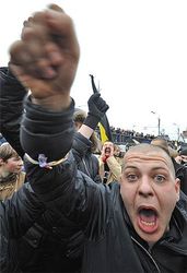 «Русский марш» в Москве не определился по украинскому вопросу