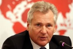 Квасьневский готов вступить в консультативную группу Украины