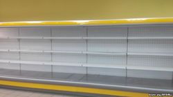 В крымских магазинах опять пустеют полки
