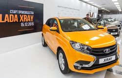АвтоВАЗ начал продажи кроссовера Lada XRay