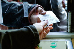 Американцы выбросили в мусор лотерейный билет, выигравший миллион долларов