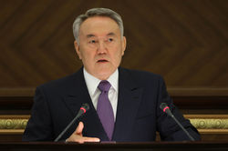 Назарбаев боится повторения «украинского сценария» в Казахстане