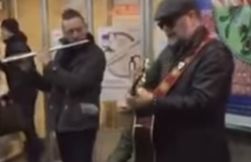 В Сети показали видео концерта Гребенщикова в киевской подземке