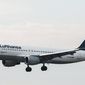 Самолет Lufthansa