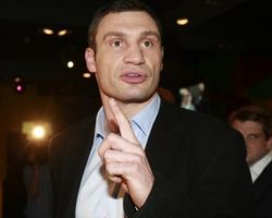 Кличко пригрозил люстрацией гаишникам, которые мешают Автомайдану