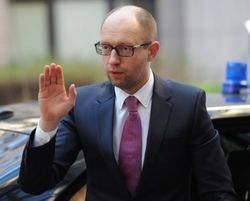 Шантаж о выходе из коалиции обернется против Яценюка