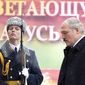 Александр Лукашенко не доверяет собственной вертикали власти?