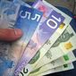 Канадский доллар подвергся распродаже