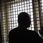 В Кыргызстане обсуждают судьбы заключенных