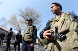 Ситуация в Мариуполе: бойцы Нацгвардии отведены от эпицентра событий, в городе ничего не работает.