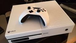 Microsoft снизит цену на Xbox One на 100 долларов, но заберет Kinect