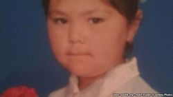 Узбек из Оша не может пройти в Узбекистан для опознания тела дочери