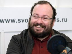 Худеющие от санкций кошельки изменят отношение россиян к Путину – Белковский