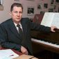 Умер Андрей Эшпай – автор песни «Сережка с Малой Бронной»
