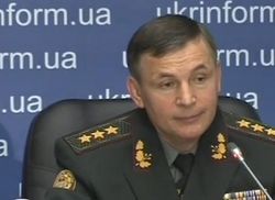 Или всем воевать, или сил недостаточно: министр о военном положении