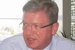 Еврокомиссар Фюле рассказал, что нужно сделать оппозиции и Януковичу