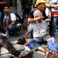 Демонстрации в Таиланде переросли в уличные бои в столице