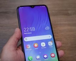 Весьма привлекательно: названы цены новых бюджетников Samsung