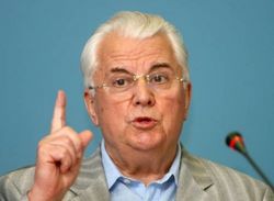 Запад перешел черту в требованиях изменить Конституцию Украины – Кравчук 