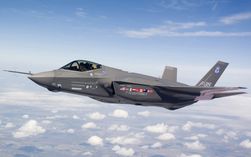Пентагон запретил полеты бомбардировщиков F-35