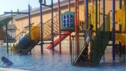 В аквапарке в Бухаре утонула 10-летняя девочка